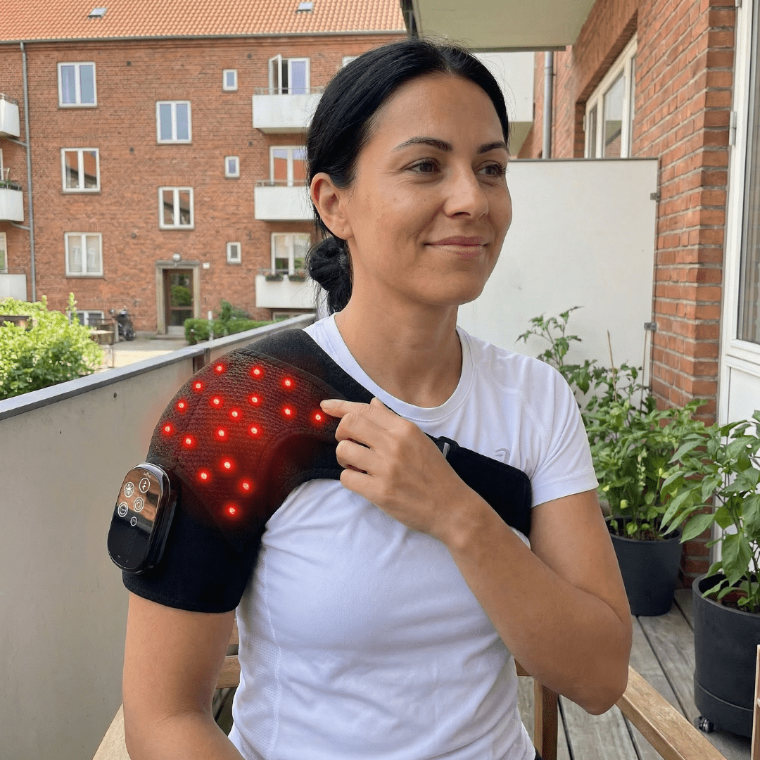 RenewRelief™ Skulder & Nakke Wrap (660nm + 850nm + Massage) - infrarød lysterapi - Bærbar Infrarød Lysterapi - RenewLabs