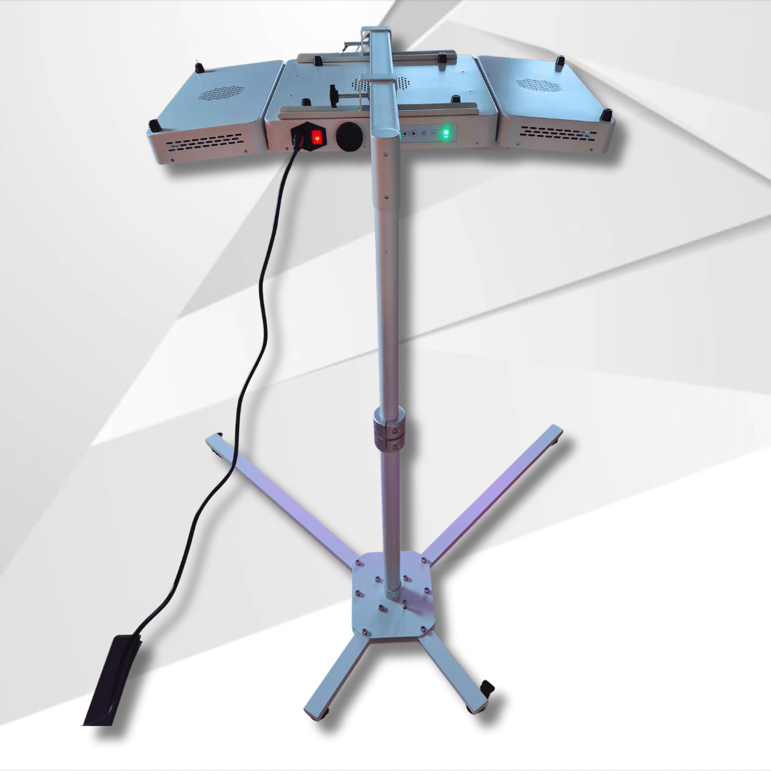 RenewLabs™ TriFold Pro 1000W – infrarød lysterapi panel 660 nm & 850 nm med stativ til helkropsbrug til klinik